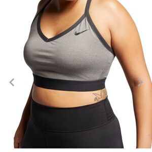 ⭐️Nike Women's Plus Size Solid Indy Sports Bra
